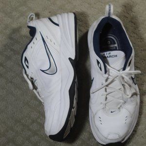 Nike Air Monarch Size 10.5 White/Navy Sneakers